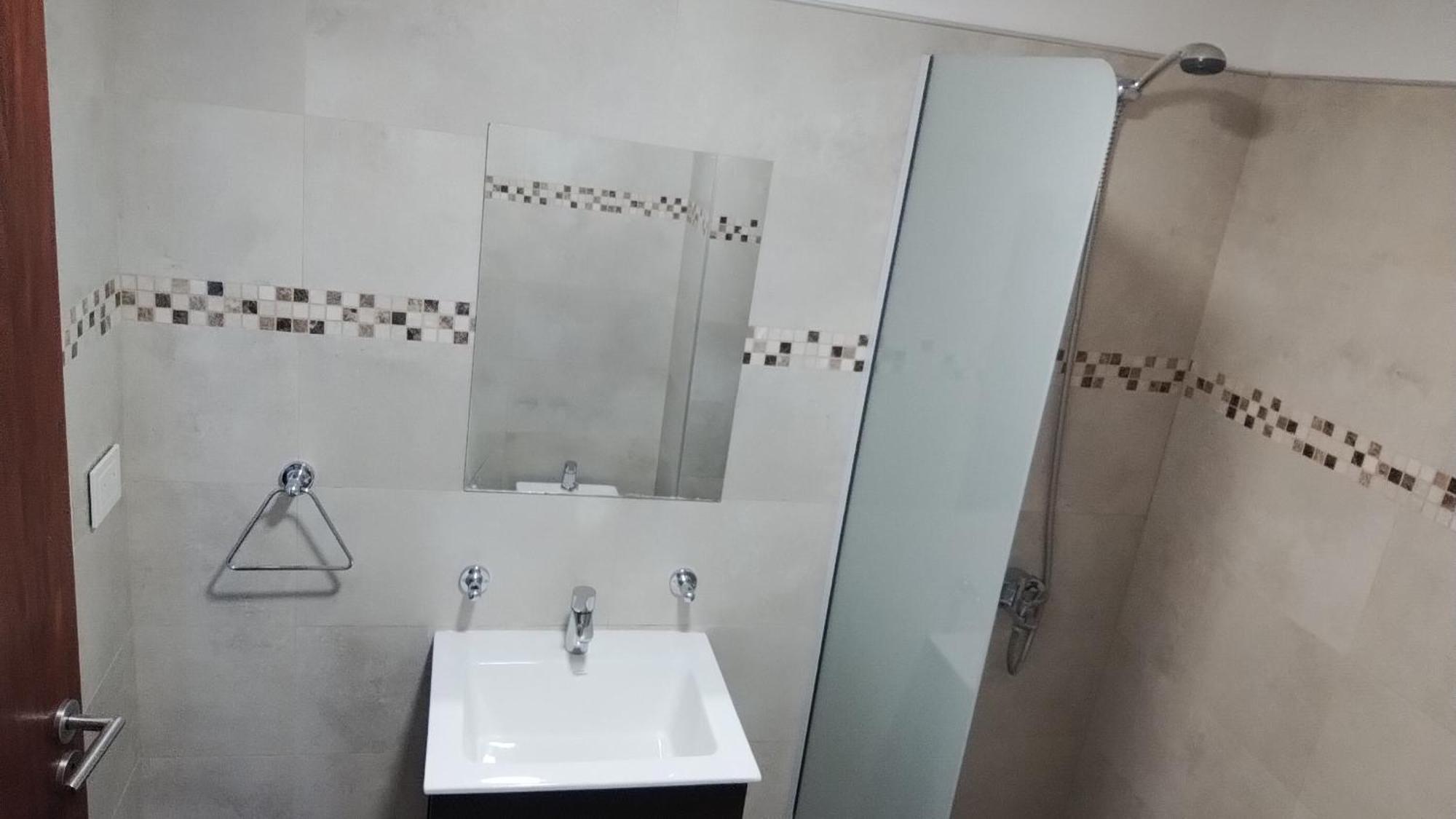 Madryn Alegra - Centrico, Balcon Con Vista A La Ciudad Apartment *