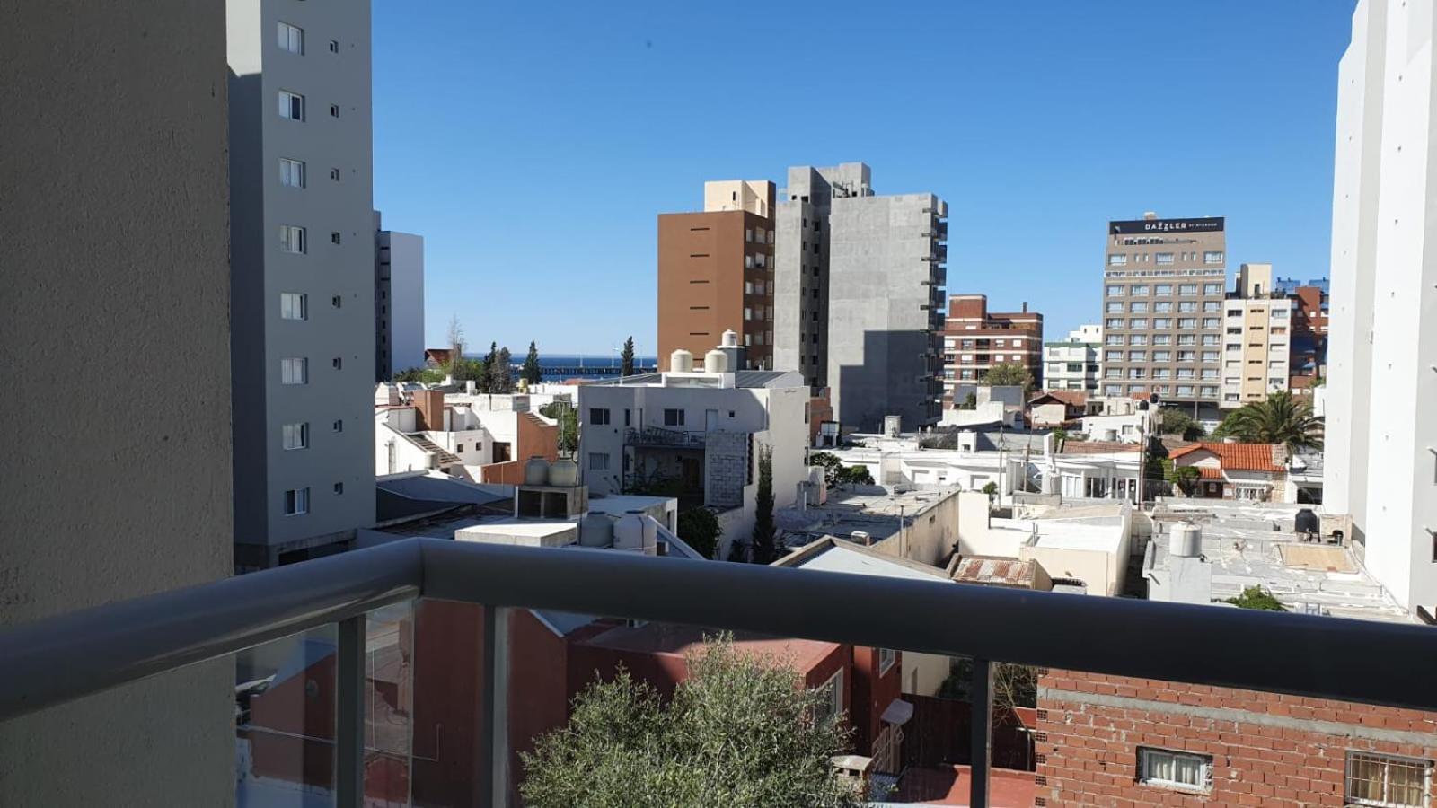 Madryn Alegra - Centrico, Balcon Con Vista A La Ciudad *